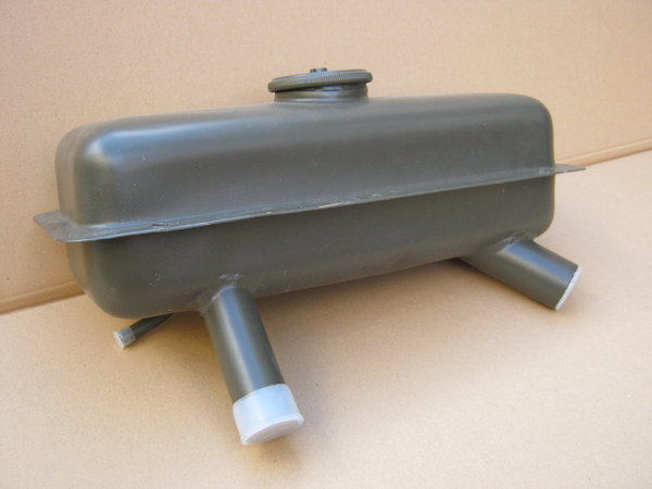 Kühlflüssigkeitsbehälter altes Modell Unimog 404